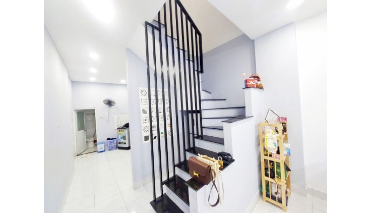 Hiếm Bán Nhà 2 Tầng Mới HXH 1C 36m2_3.4x11 Chỉ 3.25 tỷ Gần Vincom Lê Văn Việt Tăng Nhơn Phú B Thủ Đức